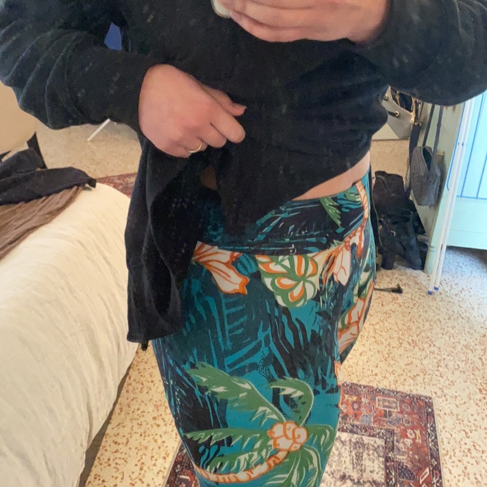 Liquido 7/8 mid rise yoga leggings - Picture 6 of 6